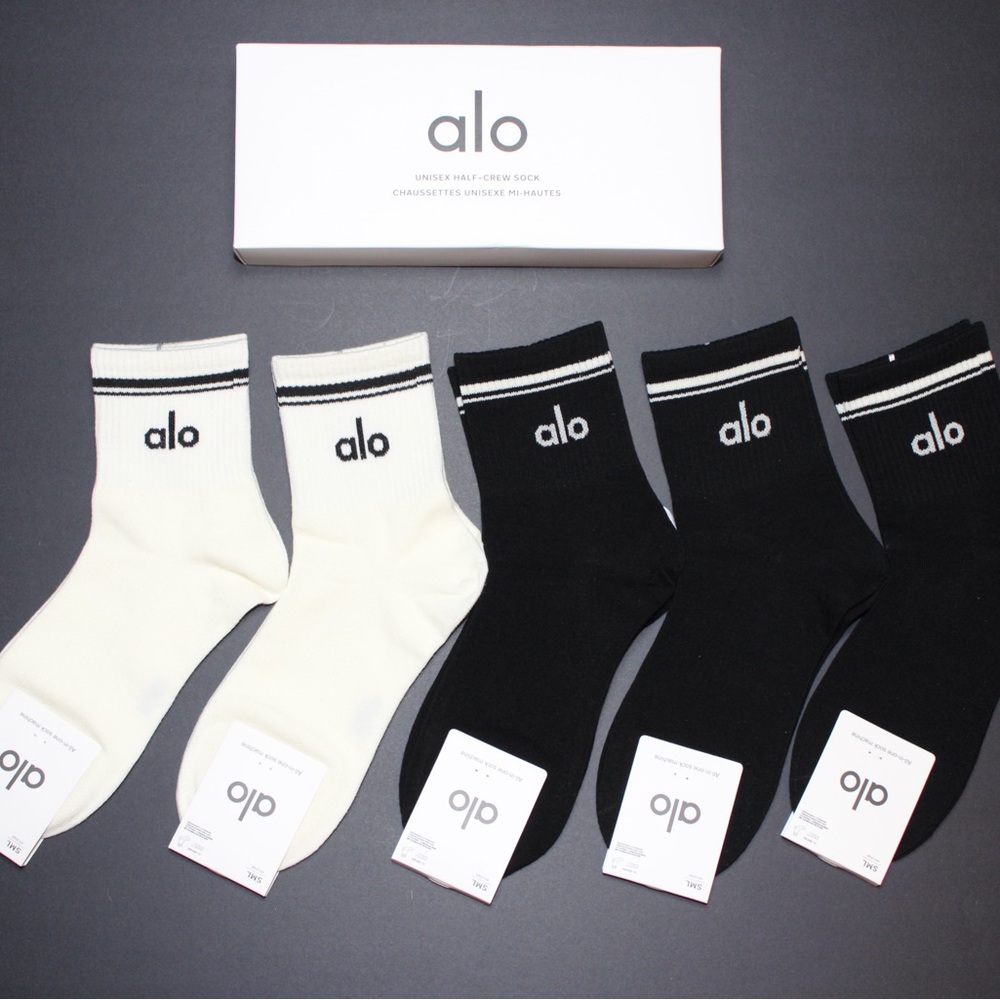 ALO Yoga Black and White Athletic Socks